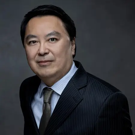 Profesor Roberto G. Takayama